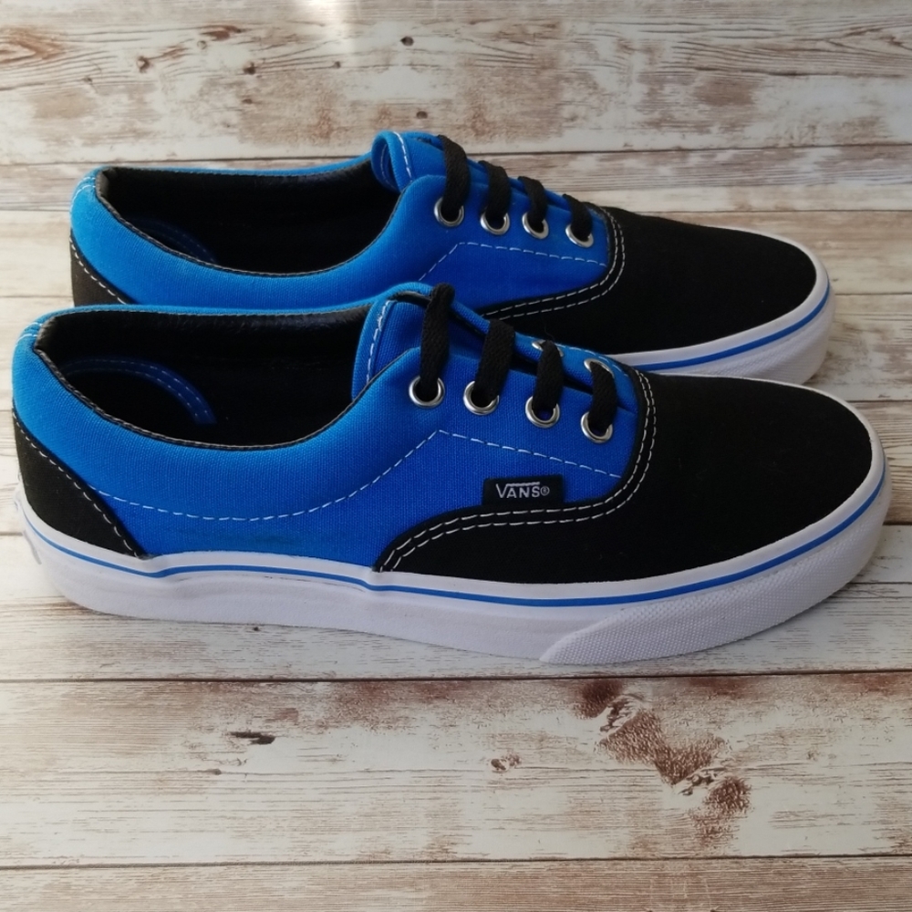 VANS Classic Blue and Black Mens Size 5